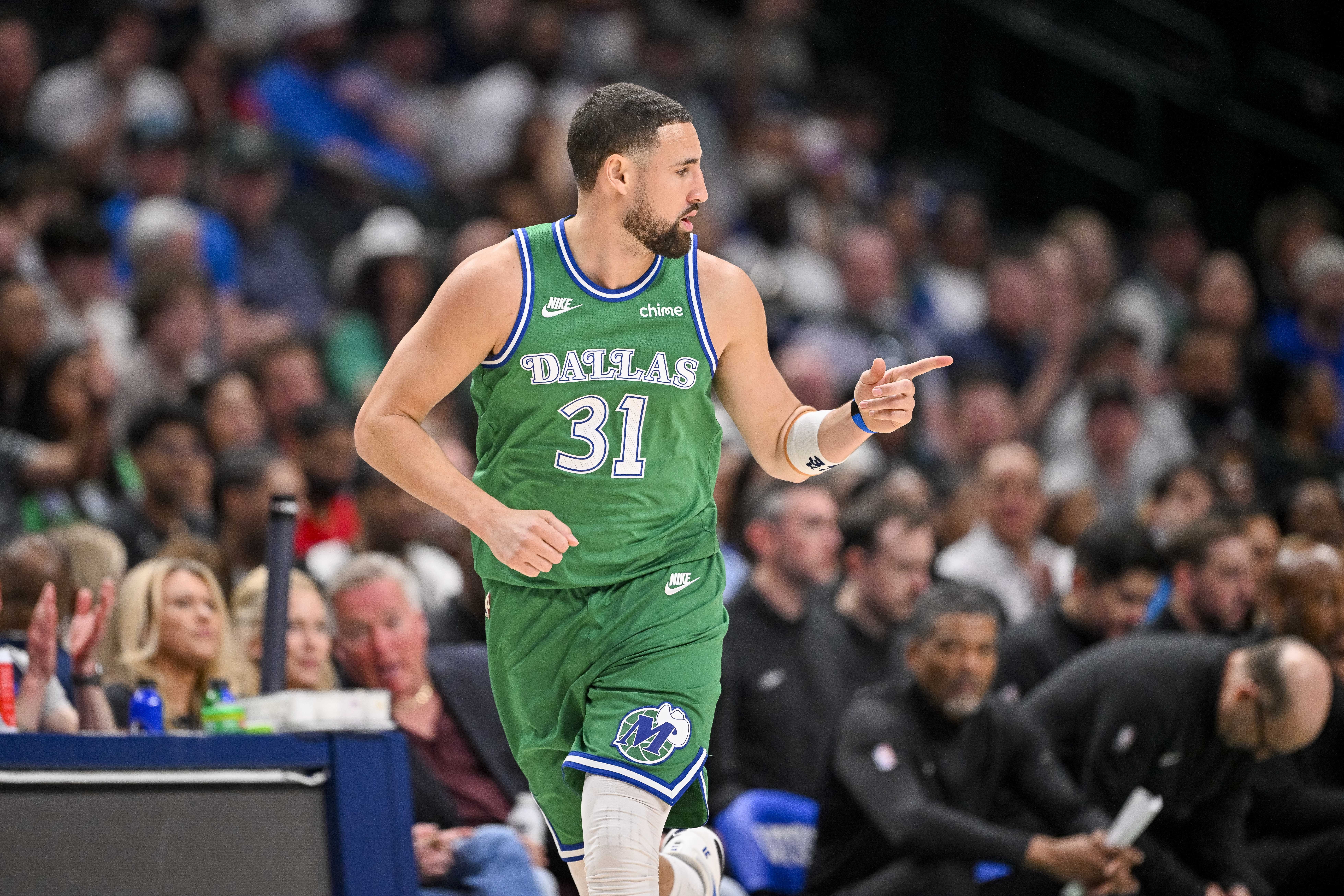 kaiyun-开场就有发挥！克莱首节5中3&amp;三分4中2 独得8分助队追分